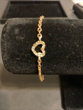 Fashion Jewelry Gold Heart Bracelet with Crystal Accents